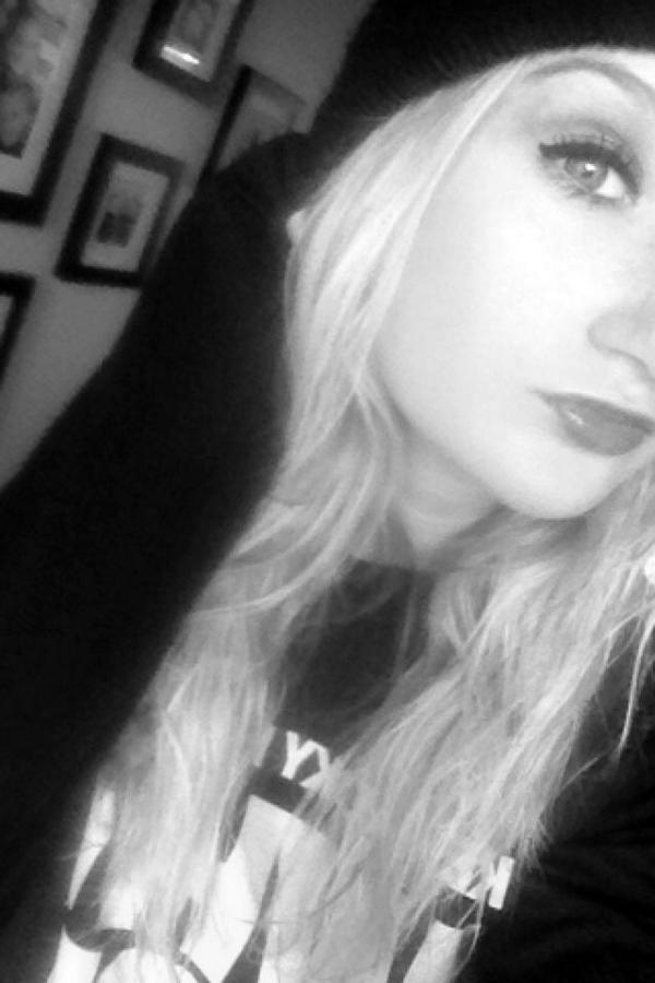 SydneyyJamesss's tweet image. Since it's white girl Wednesday. 😸