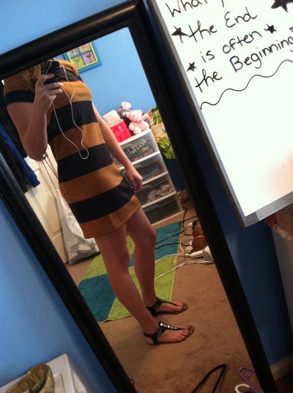 jayrbane's tweet photo. Love this dress http://t.co/3vGY1AF3TI