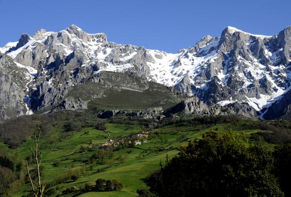 Los Picos de Europa en #Cantabria: ¡no hay palabras! bit.ly/1uiPJ1M