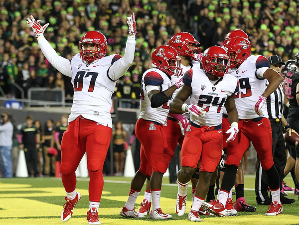 BleacherReport's tweet photo. UPSET! Arizona takes down No. 2 Oregon 31-24! http://t.co/GRFAfVAnP4