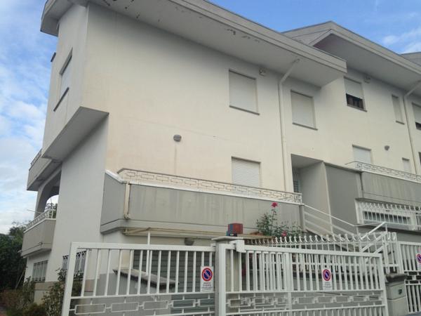 PianoCasaIS's tweet photo. http://t.co/zpkmIR5bku
€. 230.000 COMPRESO ARREDAMENTO DI PREGIO di €. 30.000  MQ. 200 DI SUPERFICIE COMMERCIALE, http://t.co/7yWhtDSLhp