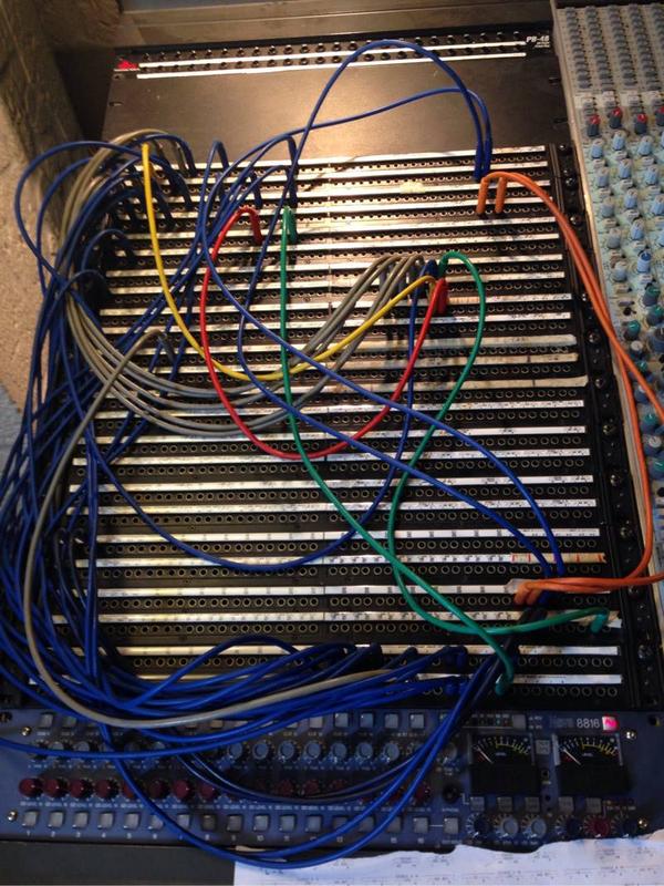 SoundFactoryIT's tweet photo. GoodMorning everyone
#music #patchbay #recording #engineer #audio #goodmorning #faderfriday http://t.co/iyP9sMuCcv
