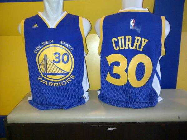GaleriBasket's tweet photo. Jersey Revo Warrior Biru #30 Curry | Size XL | Price 135K | SMS/WA 0856 0190 5550 | BB 26e7e083 http://t.co/79y5v57jn1