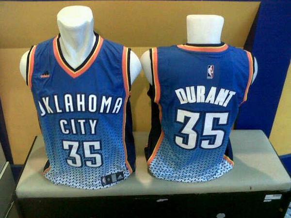 GaleriBasket's tweet photo. Jersey Fashion OKC Biru #35 Durant | Size S | Price 135K | 0856 0190 5550 | WA 0856 0190 5550 | BB 26e7e083 http://t.co/TGAL2IkRnh