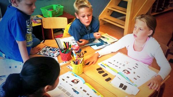#rekenen met #breuken... Gr 5/6 gebruikt chocoladerepen. Rekensmakelijk!