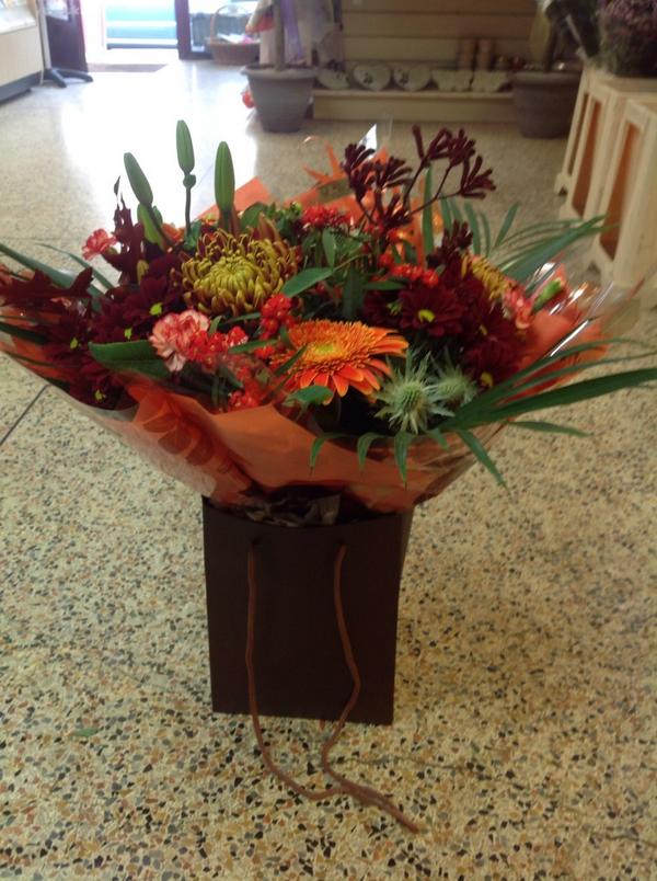 StudleyFlorist's tweet photo. Offer of the month . Autumn aquapack in a bag 01527 853509 to order. http://t.co/Kz7QqpOE0P