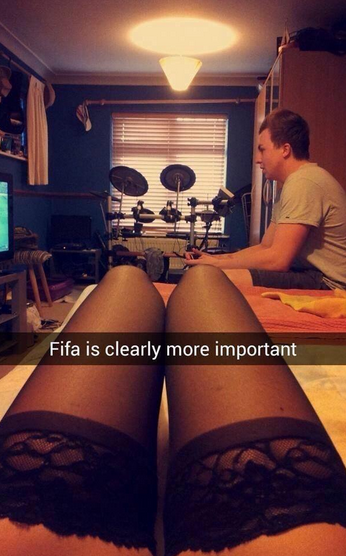 FootballFunnys's tweet photo. Well, yeah... http://t.co/zQ3sttaVC7