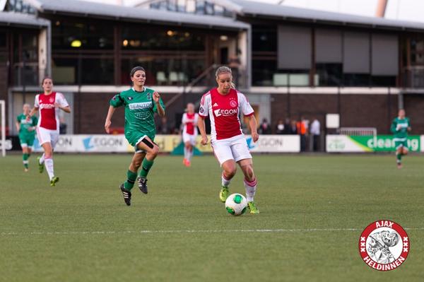 AjaxHeldinnen's tweet photo. MATCHDAY! @OHLVrouwen vs Ajax! Aftrap om 19:30uur @ Gemeentelijk stadion Oud-Heverlee #Ajaxvrouwen #Ajax #ohlaja http://t.co/dQJ8u5L15v
