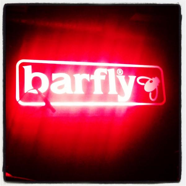 neillangdesign's tweet photo. @wearedustband @Jonnylovemusic @ekkopark good fun last night at @TheBarflyHQ lets do it again sometime http://t.co/ACWlI5ZgXE