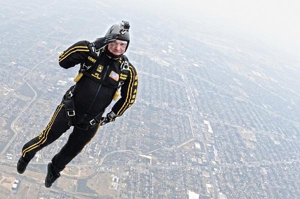 BaseAO's tweet image. Airborne salute!