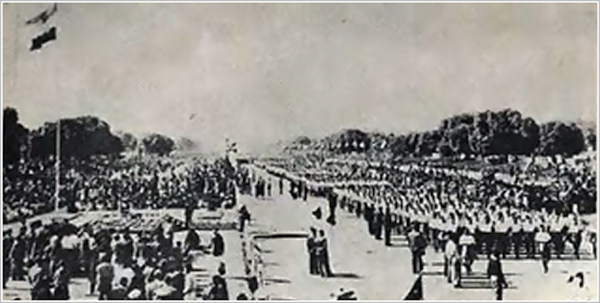 1963 :: Rashtriya Swayamsevak Sangh (RSS ) Cadres in Republic Day Parade on Invitation of PM Jawaharlal Nehru