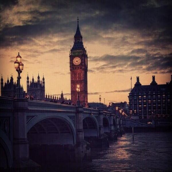 sergiopalma21's tweet photo. "@DeboSuponerQue: Me iría allí ahora mismo sin pensarlo http://t.co/oXGQyKORaa" lo unico que falta es el frio @marinarp21