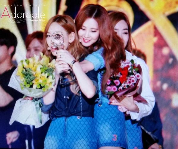 [PIC][03-10-2014]TaeTiSeo biểu diễn tại "KBS Music Bank 2014 Osong Expo Special" vào chiều nay BzBFbaqCcAA4IEk