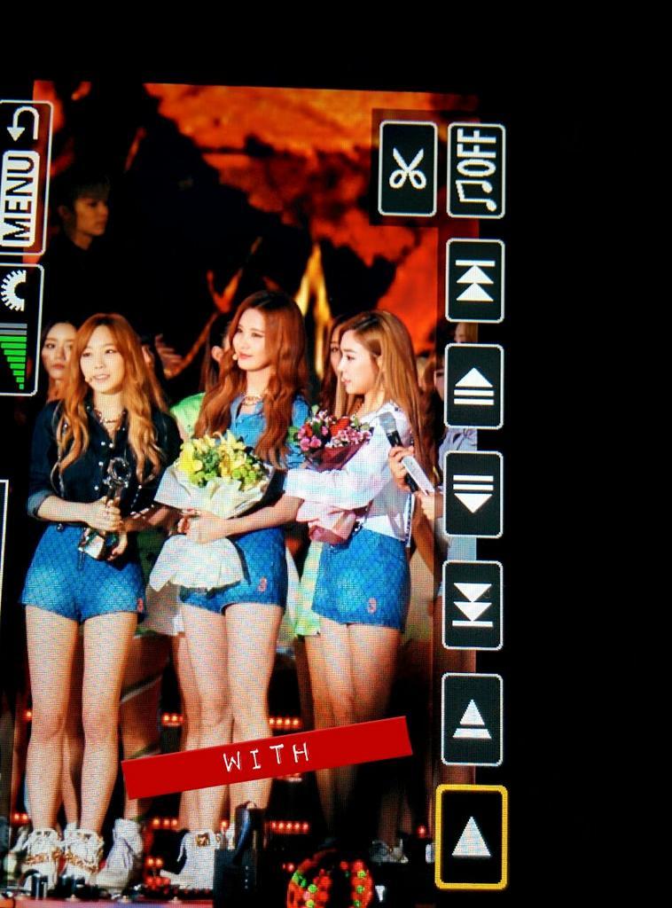 [PIC][03-10-2014]TaeTiSeo biểu diễn tại "KBS Music Bank 2014 Osong Expo Special" vào chiều nay - Page 2 BzBKpDaCMAA9-u_