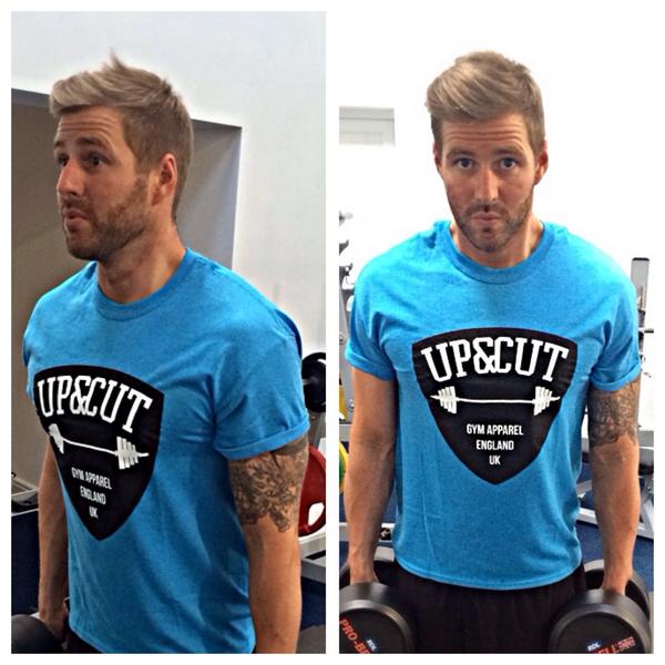 MikeEliteFT's tweet photo. Cheers @upandcut for the quality T's, great service. watch out for a few of them making an appearance on the show !!! http://t.co/9CtfQEM2Ln