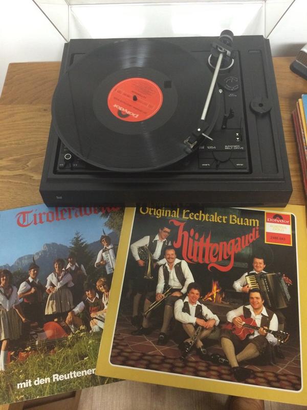 Volop in de voorbereiding voor het oktoberfest... Morgenavond <a href="/VJZwolle/">Vierjaargetijden</a>! #spaBmachen