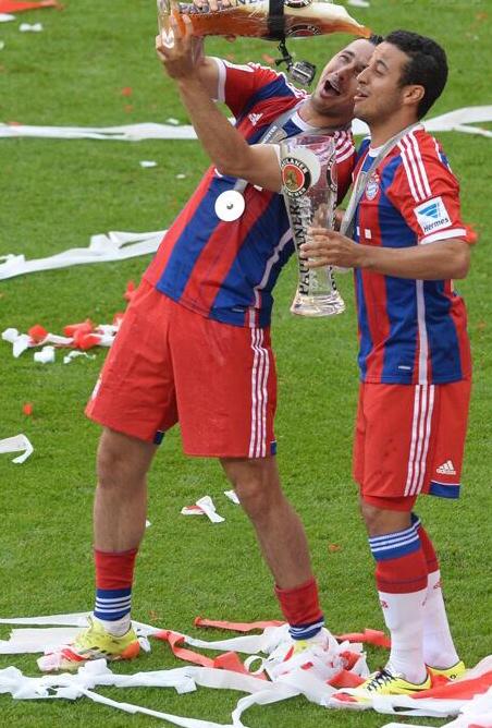 [Bild: BzBqzIhCcAAttmE.jpg:large]