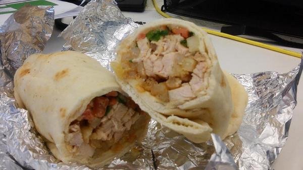 StevenL57's tweet image. Re-visiting #foodtrucks I haven't been to in a bit, here's the chubbified chicken shawarma from @ChubbyFoodTruck