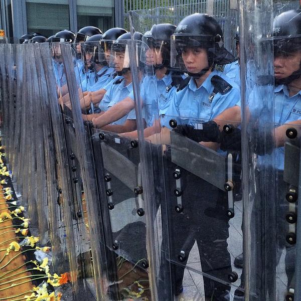 timepictures's tweet photo. #LightBoxFF: Following the Hong Kong Protests on Instagram with Photographer @Alex_Ogle | http://t.co/HEepUWLJ0r http://t.co/pEh4XsdkWd