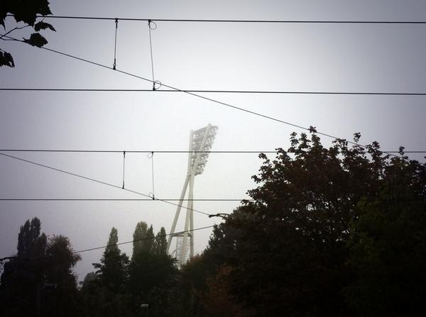 bilderbook_org's tweet photo. morning mist near #Mauerpark #Berlin 
http://t.co/FS2XX3hT01  #i_heart_berlin #berlinphoto #cableicious http://t.co/bEr7BEGbDU