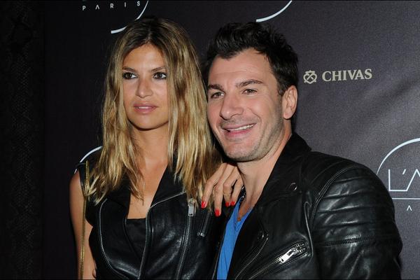 ParisMatch's tweet photo. Inauguration de l'Arc Paris: #MichaëlYoun et #IsabelleFunaro, fusionnels > http://t.co/znO4poK7zh http://t.co/ERDJYtRvwy