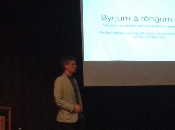 KatrnFjla's tweet photo. Ingvi Hrannar fer á kostum #FSNE2014 #bkne2014 #BKNE2014 http://t.co/5qJddvW7s2