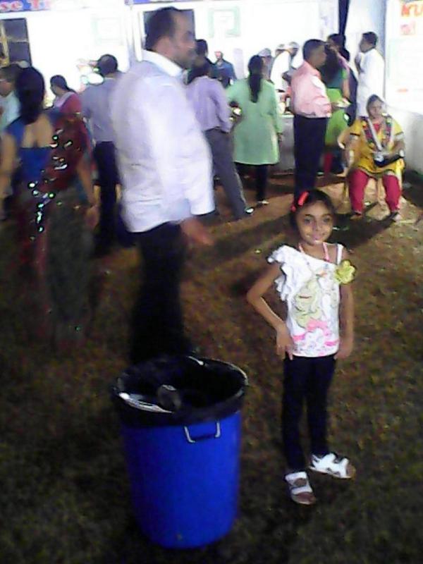RangeelaRaas's tweet photo. Cheeva leading the change, this young. You are #LitterFreeMe champ. #Rangeela #HelloCelebrations http://t.co/GOYRbuGyZW