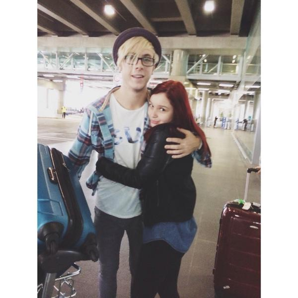 yourR5updates's tweet photo. Riker with a fan in Argentina http://t.co/wRKPdNfXai
