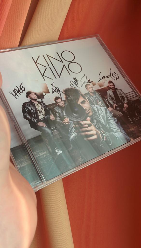 ehemalige Arbetskollleg uf CD.. hönnegeeil! Merci =D <a href="/KinoKinoBand/">Kino Kino</a> u @RadioArgovia