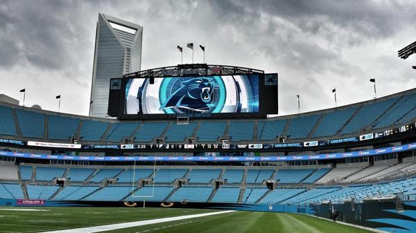 josephperson's tweet photo. Getting ready to pour. RT @Panthers Get ready to roar. #KeepPounding http://t.co/b4SZKRzxWt