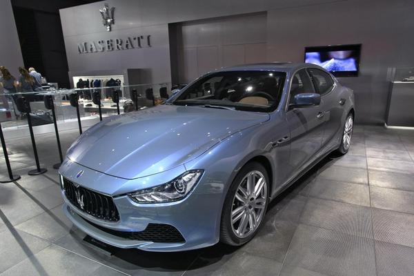 Maserati_HQ's tweet photo. A show-stealer at 2014 #MondialAuto, the #MaseratiGhibli @Zegna Edition Concept http://t.co/ufKHB7N7iz http://t.co/7gul1UHEQD