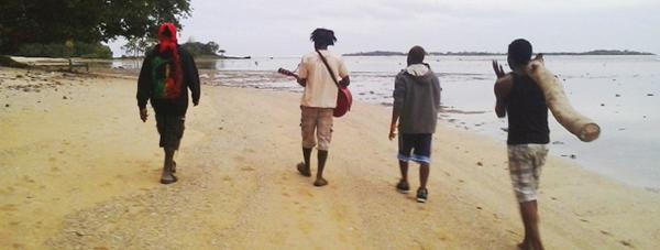 UNFPA's tweet photo. #Youth activists help adolescents beat the odds in remote #Vanuatu http://t.co/VD4v0n5IpC @AhmadAlhendawi http://t.co/WP54aYM7iw