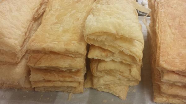 muscoreils's tweet photo. Piles for miles of puff pastry #napoleon http://t.co/kd3awaaUJF