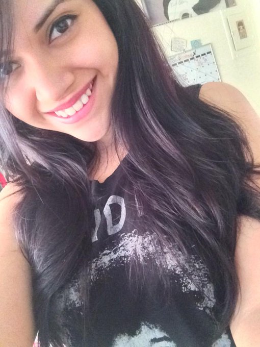 I didn't like how dark my hair came out at first but I'm kind of digging it now (: http://t.co/9lrCD<a href="/tag/camgirl"class="tags"><span>#camgirl</span></a><a href="/tag/manyvids"class="tags"><span>#manyvids</span></a>