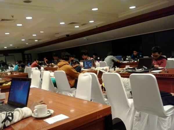 xrachmadany's tweet image. Programmer never end #StillCoding