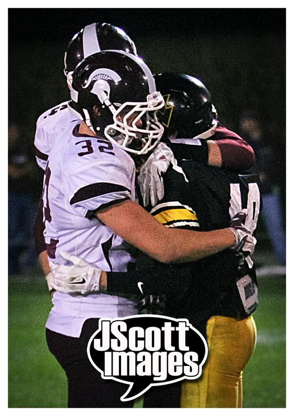 jscottimages's tweet photo. The @NFL is doing "Together We Make Football". I think #TheHug is a PERFECT example! RT if you agree! #TWMF #iahsfb http://t.co/LrTigKrB1w