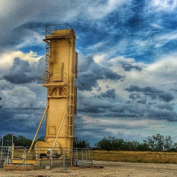 WeatherfordCorp's tweet photo. Thanks oilfieldandharleydavidson for sharing this photo #pumpingunit #southtexas #rotaflex #weatherford #oilandgas http://t.co/4nFonVZIO4