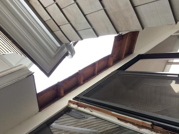 ImpDemolition's tweet image. Imperial Demolition surgically demos old house 2" from $3 million mansion, saving old growth beams per owners request