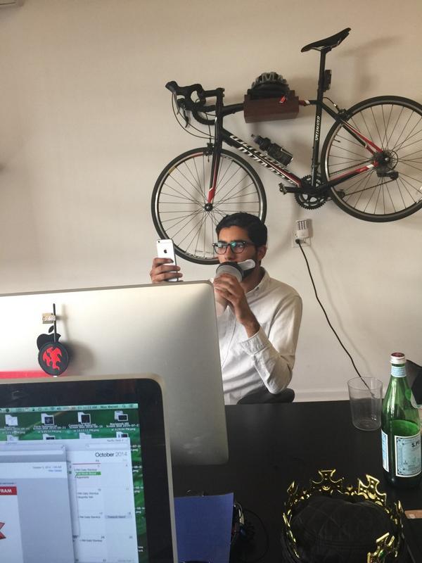 TheParteek's tweet photo. Muscle Milk Selfie http://t.co/2YB7pXFsxz