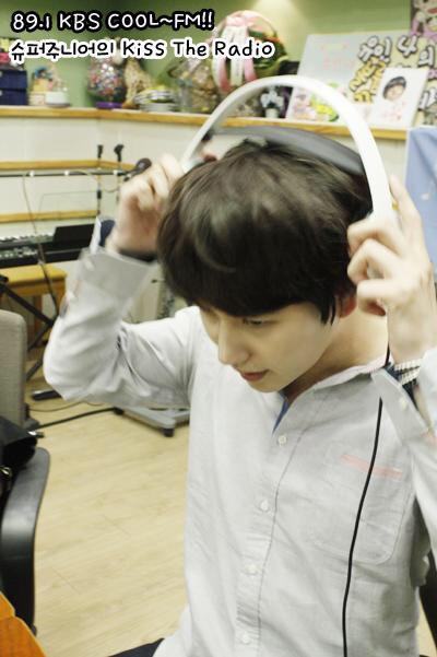 141004 Sukira Official update with DJ KYUHYUN 키스더라디오 업드이트 규디!!! #KTR #SUKIRA #규현 the most adorable DJ in the world