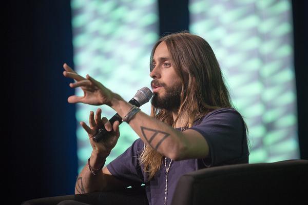 30SECONDSTOMARS's tweet image. Watch @JaredLeto discuss @ArtifactTheFilm, @VyRT + more at @Techmanity → youtube.com/watch?v=zLvwrs…