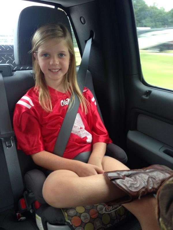 leeanngriffin1's tweet photo. Her throat hurts but she HAS to see @dnkemdiche Sat. She truly believes she's his good luck charm! #tylenolplease http://t.co/rVlVYEarun