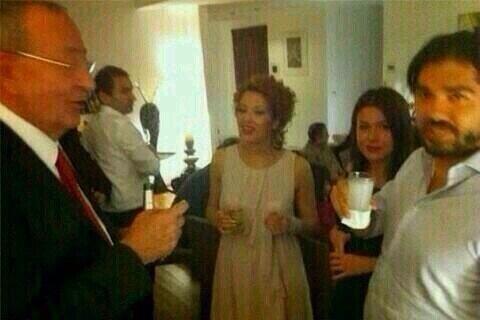 AKP'nin en iyi rakı içen ekibi! 
Iyi bayramlar AKP'li arkadaşlar....