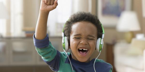 OnAirPlayer's tweet photo. Yeah, it's Friday! What are you rocking out to today? Reply with your music suggestions! #Music #Friday #OnAirPlayer http://t.co/8L8LU5vtoR