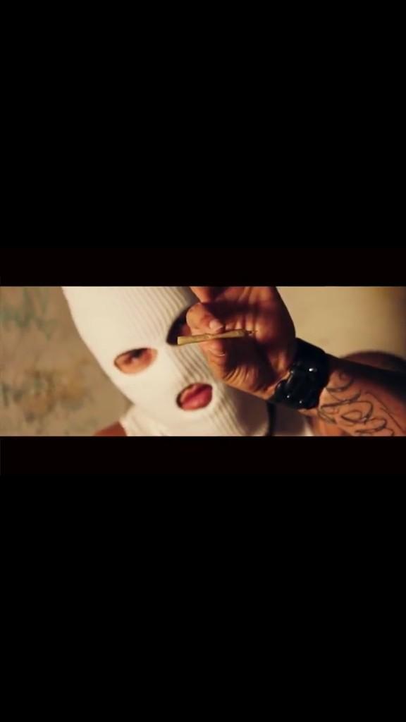 90Nickel's tweet photo. (Official Video)
Sese - Throwin Smoke #YFRWN3
http://t.co/os8GDhqlFY http://t.co/giPGpNHNXv