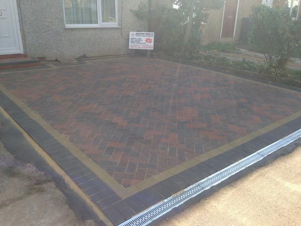 SmartpointLtd's tweet photo. Block paving after http://t.co/EzAXXq6La9