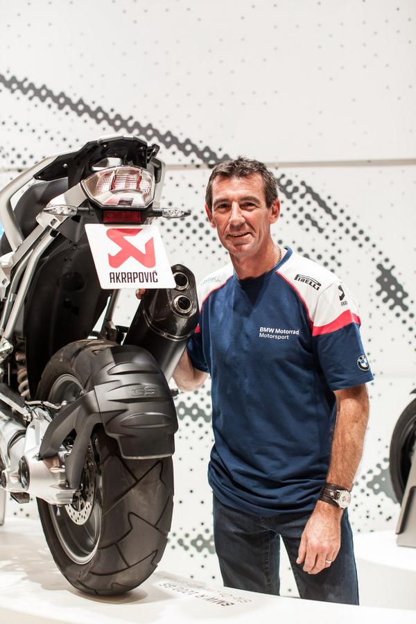 myAkrapovic's tweet photo. VIP moment from #Intermot: @TroyCorser11 checks out the wicked bikes on display at our #Intermot2014 stand! http://t.co/8ADm6c83cP
