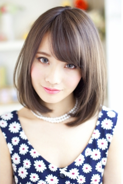 最旬ヘアスタイル 今大人気のボブミディスタイル ばっさり切るのが不安の方にオススメ ぎりぎり縛れる長さなので忙しい時は縛っても良し 暗髪カラーも Http T Co T3lkgb0kny Twitter