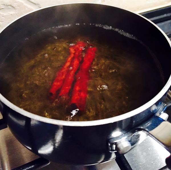 ewrcode's tweet image. Making cinnamon water, a taste that we picked up from Wood Spoon in LA.