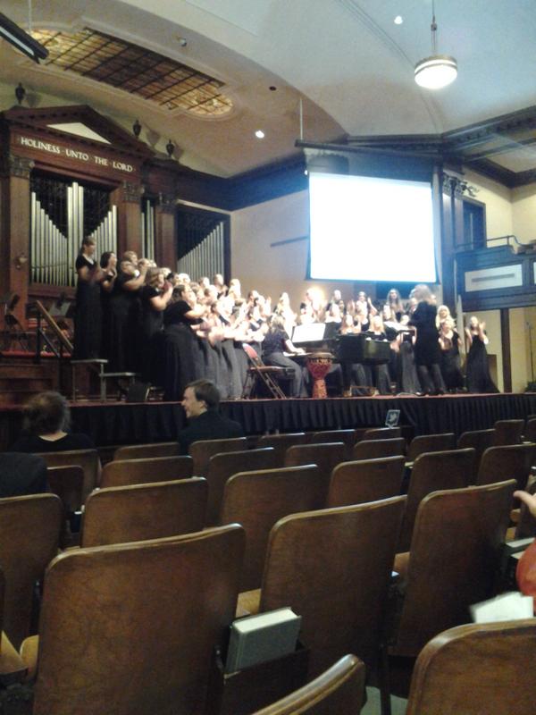 jakejonesSWR's tweet image. on october 3rd, the Asbury Women&apos;s Choir performed in Hughes Auditorium. @AsburyMusic #ItsOctober3rd #auwc